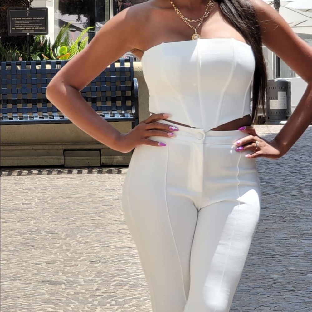 Beautiful women’s pant set - Picture 4 of 12